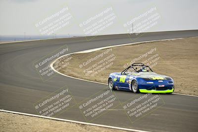 media/Jan-26-2025-CalClub SCCA (Sun) [[cfcea7df88]]/Group 5/Race/